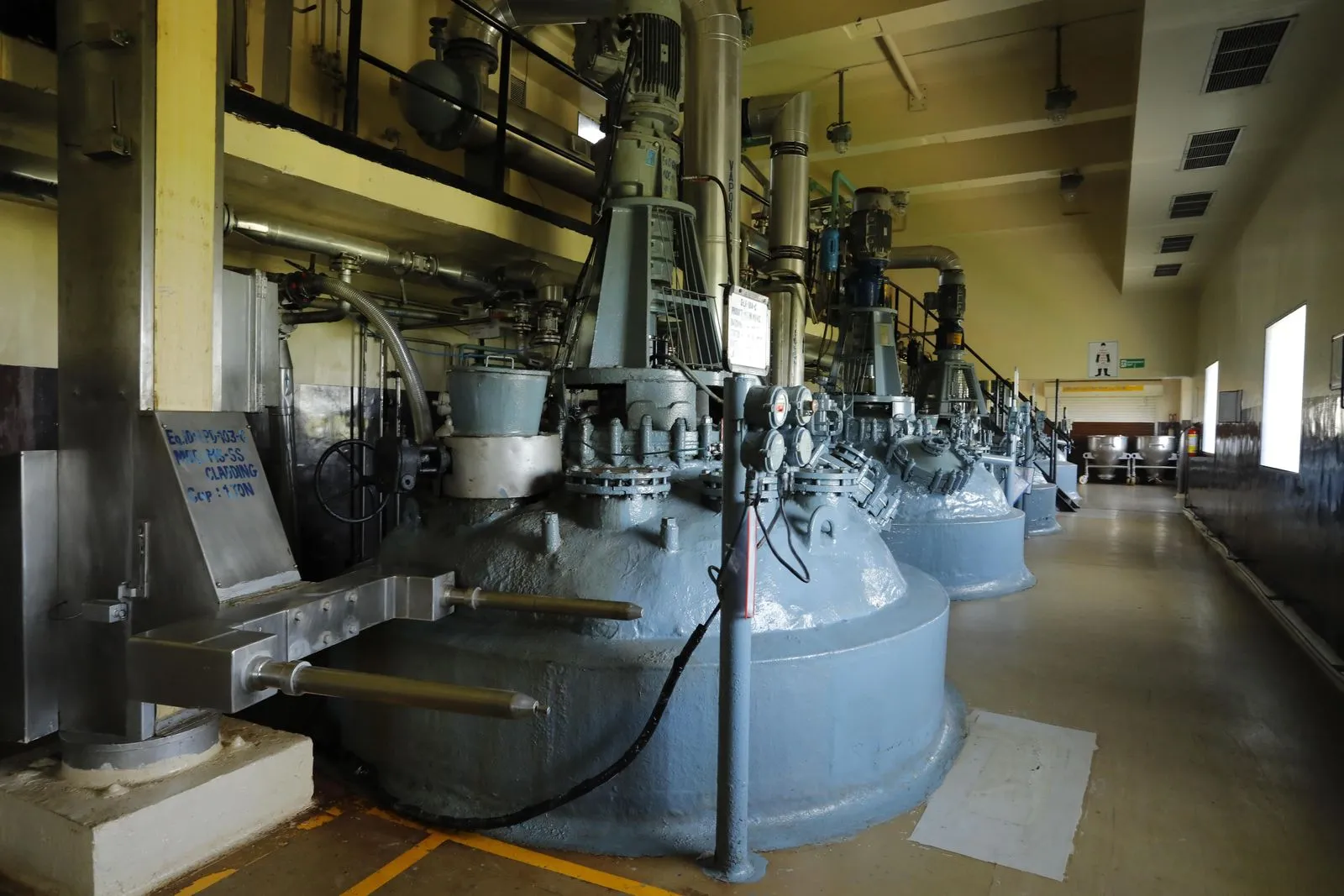 A process vessel with its drive and pipework